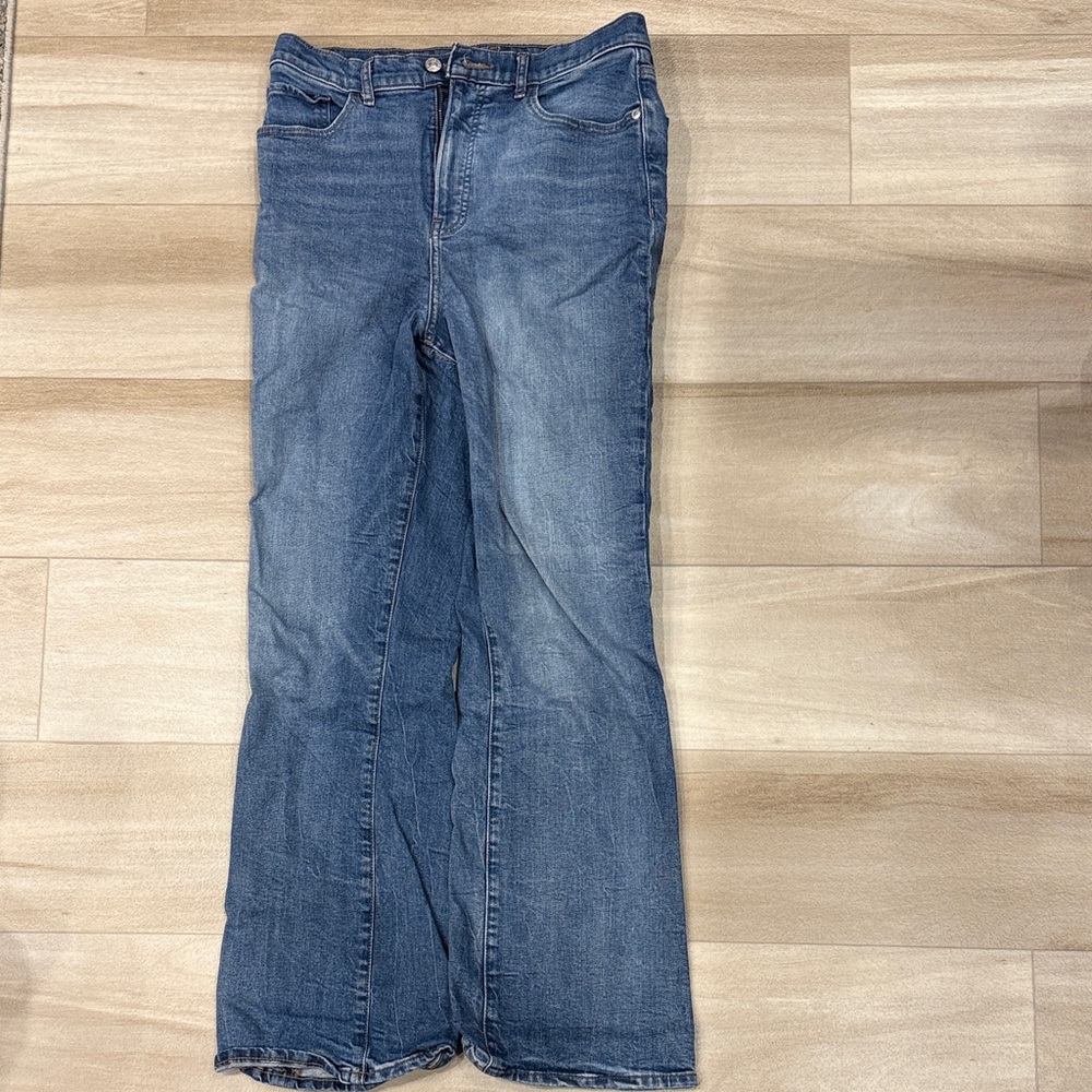 Express Women's Boot Cut Jeans in Classic Denim